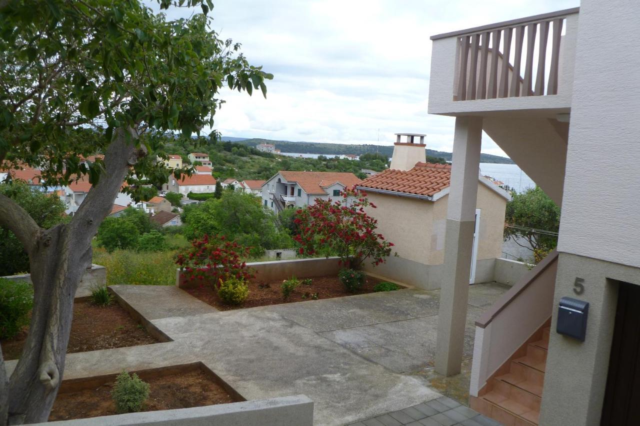 Apartments With A Parking Space Sali, Dugi Otok - 8154 Dış mekan fotoğraf